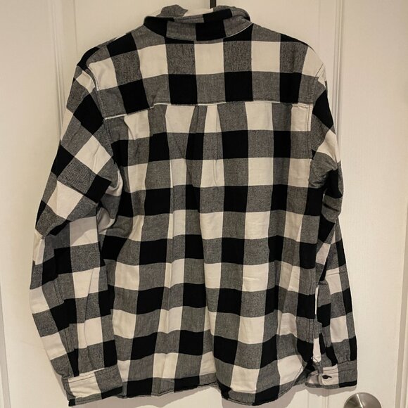 Black and white flannel - Picture 2 of 2